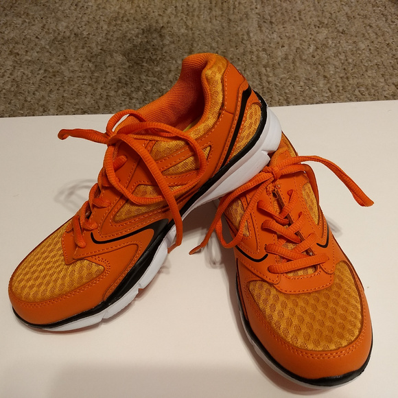 men shoe size 42 in us